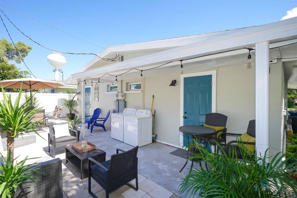 Appartamento Modern, Fresh - Only 3 Miles To The Beach! Sarasota Esterno foto